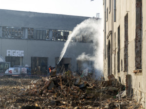 Budovy na Velkomoravské jdou k zemi. Vojenský areál nahradí nová čtvrť za miliardy