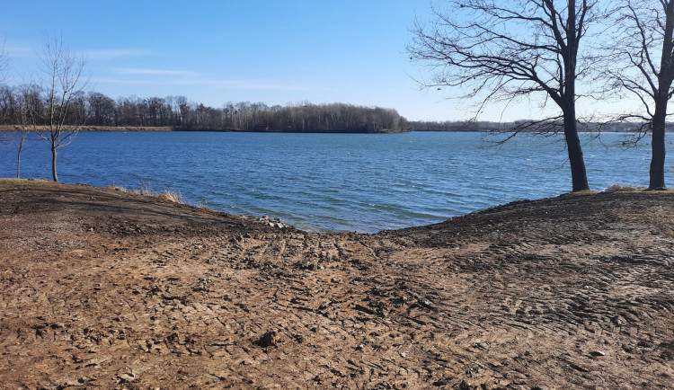 Annínské jezero v Tovačově se promění. Zvětší se pláž i plocha pro koupání