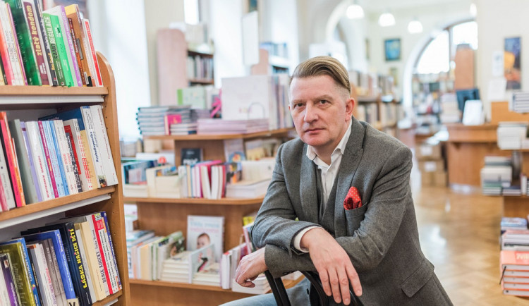 size3-16465005960426-139-size4-15828046785193-103-na-zakazovani-komunisticke-strany-je-pozde-pachatele-zlocinu-vsak-musime-tv