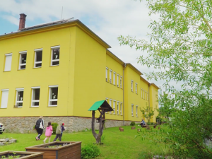 Škola v Oskavě přivítala ukrajinské děti. Má pro ně dostatek míst i peníze na obědy