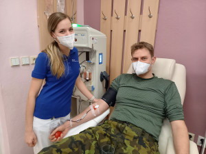 Budoucí vojačky a vojáci již podruhé přijeli do Šumperka darovat krev