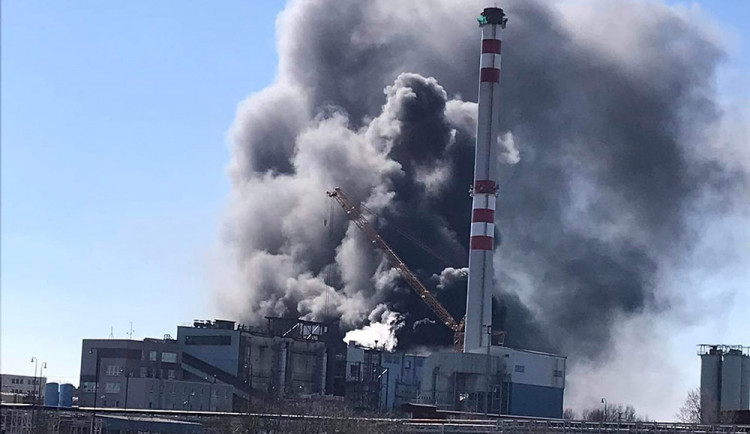 Hasiči likvidovali požár v průmyslovém areálu v Přerově