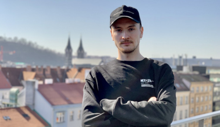 size3-16469423602312-241-existuji-i-normalni-rusove-clovek-musi-byt-dobrym-prikladem-rika-kirill-ktery-v-praze-zije-deset-let