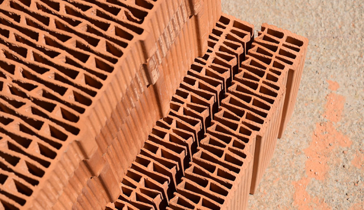 size3-16413868259848-124-dvanact-trestnych-cinu-ve-stavebni-firme-kriminaliste-obvinili-jednatelku-z-prostejovska