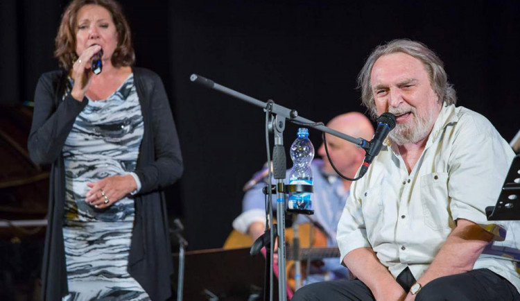 Jaroslav Wykrent byl známý také díky textům, které napsal pro Marii Rottrovou