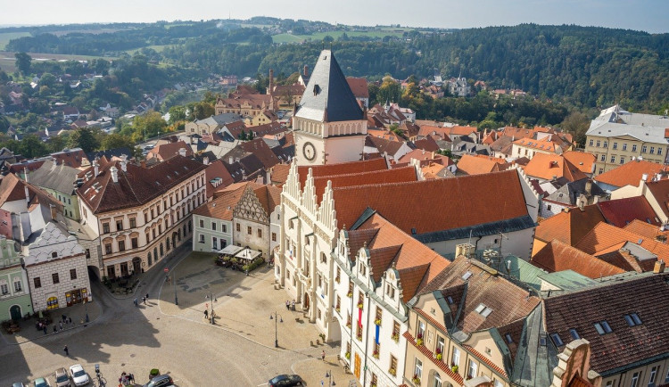 Tábor předává byty Ukrajincům. Za první měsíc zaplatí korunu, poté se jim nájem zvýší