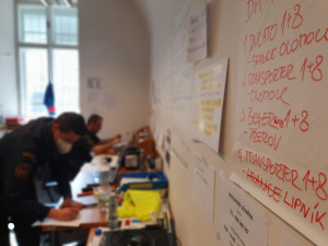 Solidarita s napadenou Ukrajinou v Olomouckém kraji nepolevuje. Pomáhají školy i hasiči