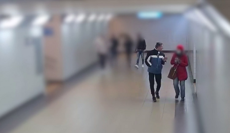 Snímek z kamerového záznamu z přerovského podchodu