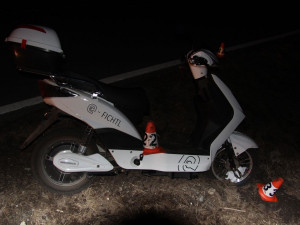 Pod nákladní avií se v Zábřehu propadl most. Vůz musel vyprostit jeřáb