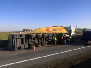 Kvůli havárii kamionu bude dnes od dvacáté hodiny dálnice do Prostějova uzavřená