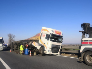 Kvůli havárii kamionu bude dnes dálnice do Prostějova od dvacáté hodiny uzavřená