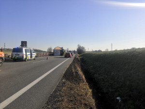 Kvůli havárii kamionu bude dnes dálnice do Prostějova od dvacáté hodiny uzavřená