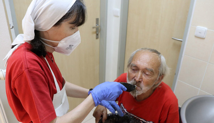 Ordinace, kterou provozuje olomoucká charita, pečuje o lidi v tíživé situaci už patnáct let