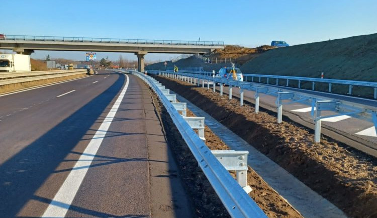 size3-16481940261866-60-po-dalnici-z-brna-do-olomouce-pojedou-ridic-od-dubna-pouze-jednim-pruhem