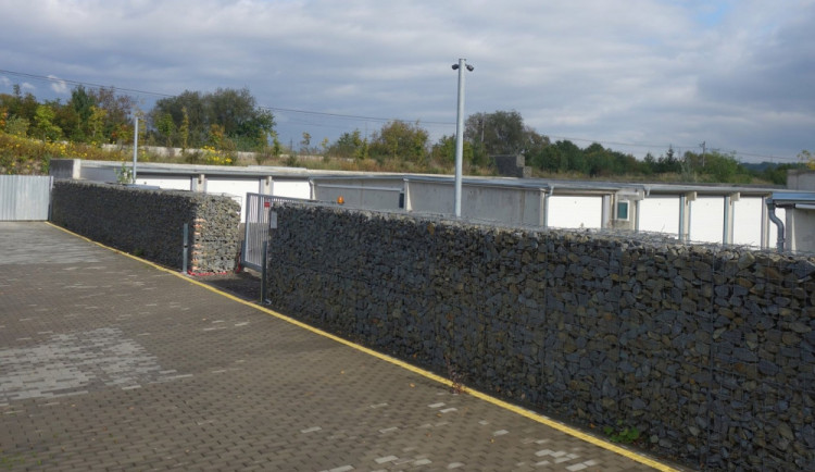 Prostějovský podnikatel Wolker postavil načerno garáže. Nyní skončil v úpadku