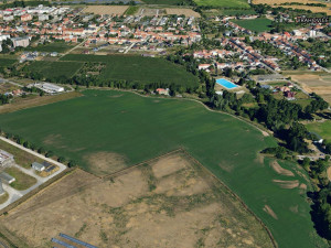 Prostějov chce ve Vrahovicích postavit nový park. Hloučelu však likviduje, namítají kritici