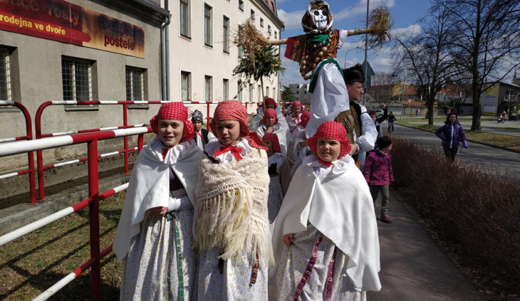 277854156_966563784001727_3977928627150861002_n