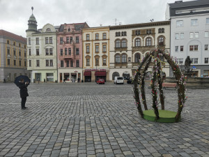 V centru Olomouce je již k vidění velikonoční výzdoba. Zájemci se mohou těšit na jarmark a kulturní program
