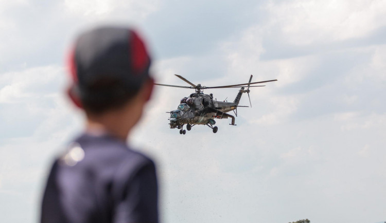 Bochoř, vedení Přerova i kraje případnou základnu NATO na letišti neodmítají