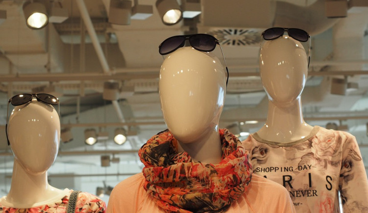 size3-16496599206029-103-pro-mlade-lidi-je-v-mode-dulezitejsi-udrzitelnost-nez-cena-polovina-vyrobcu-vsak-klame