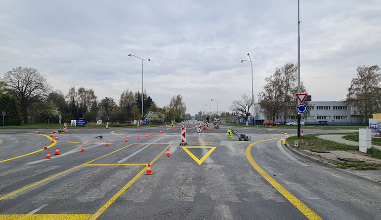 Nová kruhová křižovatka umožní bezpečnější průjezd křížením ulic Tovární, Durychova a Generála Štefánika