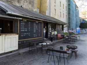 Dojem je velkolepý, těší obnova letního kina jeho provozovatelku. O areál se stará od devatenácti
