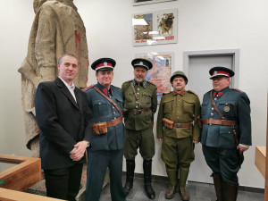 V České Vsi se otevřelo válečné muzeum, zázemí má v bývalé zbrojnici