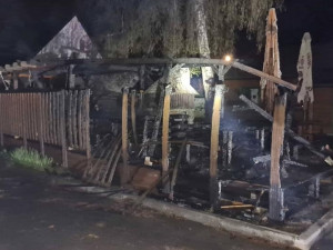 Ve Velkém Újezdu hořel penzion. Škody dosáhnou až 1 milionu