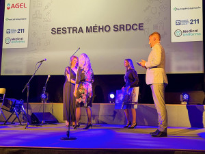 Rekordní počet hlasů pro sestru z olomoucké fakultní nemocnice. Dagmar Hetclová uspěla v prestižní soutěži