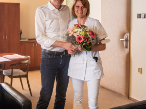 Rekordní počet hlasů pro sestru z olomoucké fakultní nemocnice. Dagmar Hetclová uspěla v prestižní soutěži