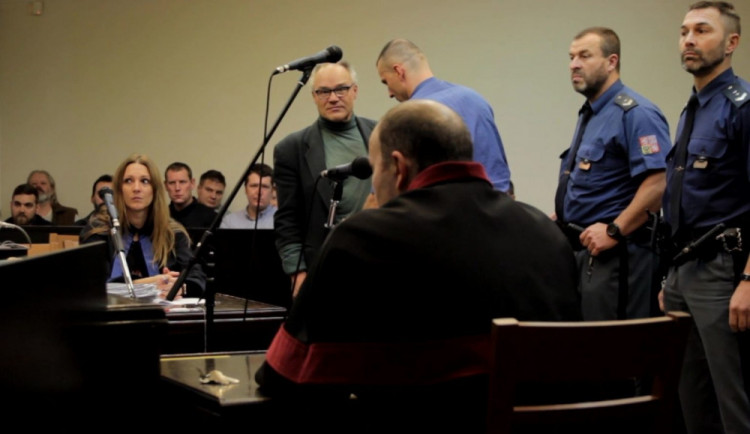 Soudy v případu konopného léčitele Dušana Dvořáka ignorovaly některé důkazy