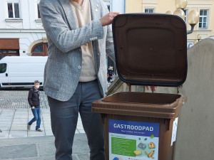 Obce v kraji začínají třídit gastroodpad. Desítky tun zbytků jídel slouží k výrobě zelené energie