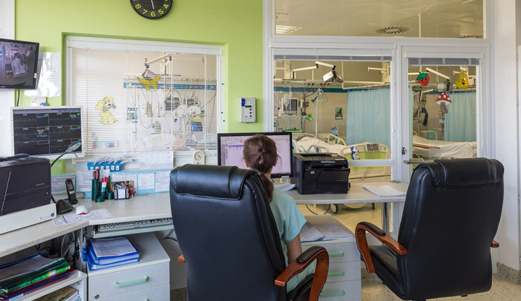 Nemocnice AGEL Prostějov využívá metodu bazální stimulace například na jednotkách intenzivní péče