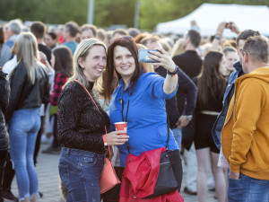 FOTOGALERIE: Sandra a Michal David rozjeli hudební show u Šantovky. Za písničkou dorazil i expremiér Babiš