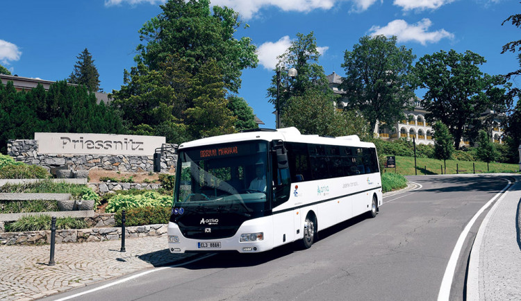 Cestující si připlatí. Od června vzroste v Olomouckém kraji jízdné o 15 procent