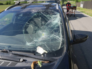 Opilý cyklista naboural na Přerovsku do automobilu, který řídil opilý řidič