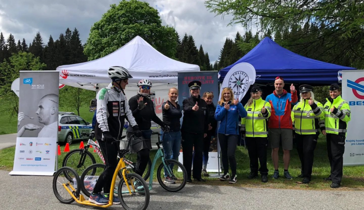 size3-16539824873672-103-projekt-na-kole-jen-s-prilbou-vyjede-opet-chranit-zdravi-cyklistu