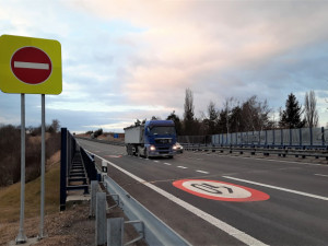 Cesta po dálnici na Brno je snadnější. Silničáři dokončili opravu mostu u Vranovic-Kelčic