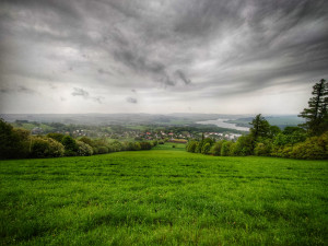 TIP NA VÝLET: Rozhledna Velký Roudný nabízí krásné výhledy na Slezskou Hartu i na Praděd