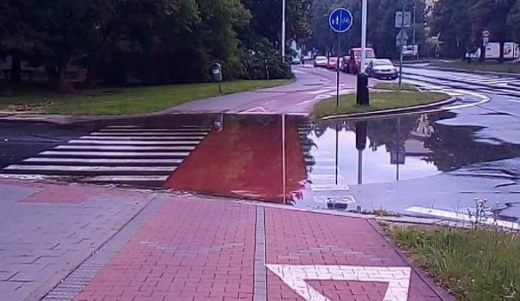 Obyvatelé Přerova si stěžují na zaplavené ulice. Město spraví podjezd do Předmostí
