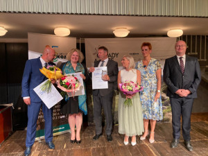 Křišťálová popelnice se stěhuje z východních Čech. Nejlépe třídili lidé v Uherském Hradišti