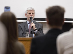 Nesdílím názorovou ani hodnotovou orientaci s Babišem, populismus je problémem současné doby, říká Petr Pavel