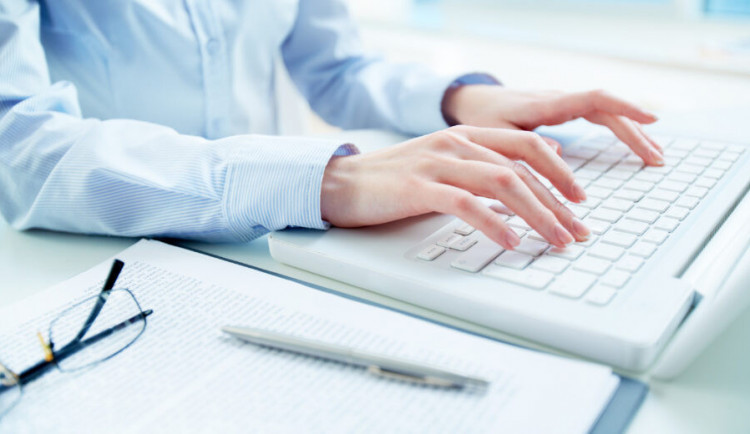 size3-size4-16547735360985-239-planujete-svatbu-nebo-studium-v-zahranici-dejte-pozor-na-podminky-soudniho-prekladu-dokumentu