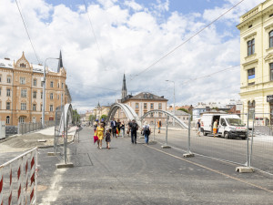 Most není skluzavka. Stavba v Olomouci dostává speciální bezpečnostní zábrany