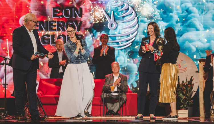 size3-size4-16319845566779-60-eon-energy-globe-zna-viteze-nejlepsim-ekologickym-projektem-roku-se-stal-domov-podhradi
