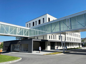 Šternberk má novou internu. Pacientům budou sloužit pokoje hotelového typu s klimatizací