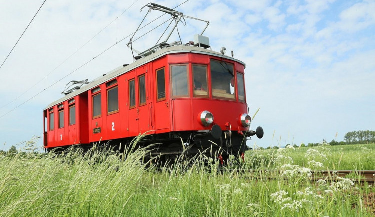 Na trať mezi Táborem a Bechyní se vrací Bobinka a Elinka