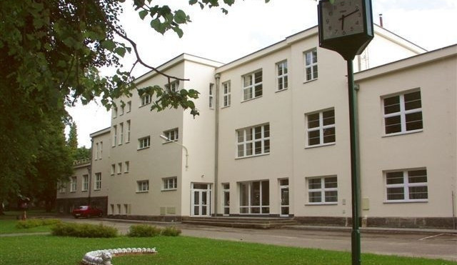 Dětská psychiatrická nemocnice v Opařanech může vzdělávat psychology