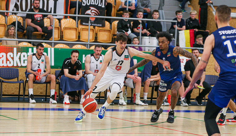 Peda Stamenkovič se v dresu Hradce Králové stal nejlepším rozehrávačem minulé sezony Kooperativa NBL