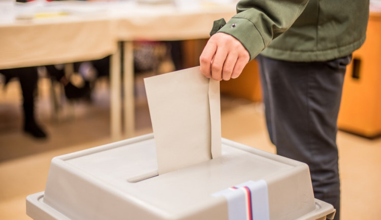 O hlasy voličů se v Olomouci bude v komunálních volbách ucházet jedenáct stran a hnutí